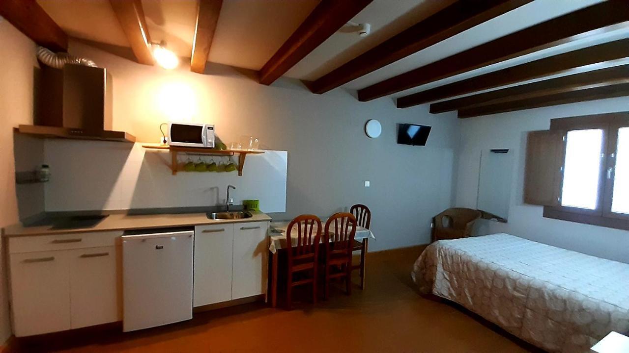 Hostal-Cicloturismo Lopenea Лейса Экстерьер фото