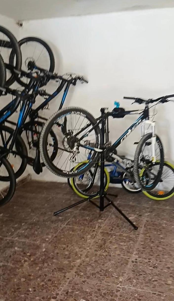 Hostal-Cicloturismo Lopenea Лейса Экстерьер фото