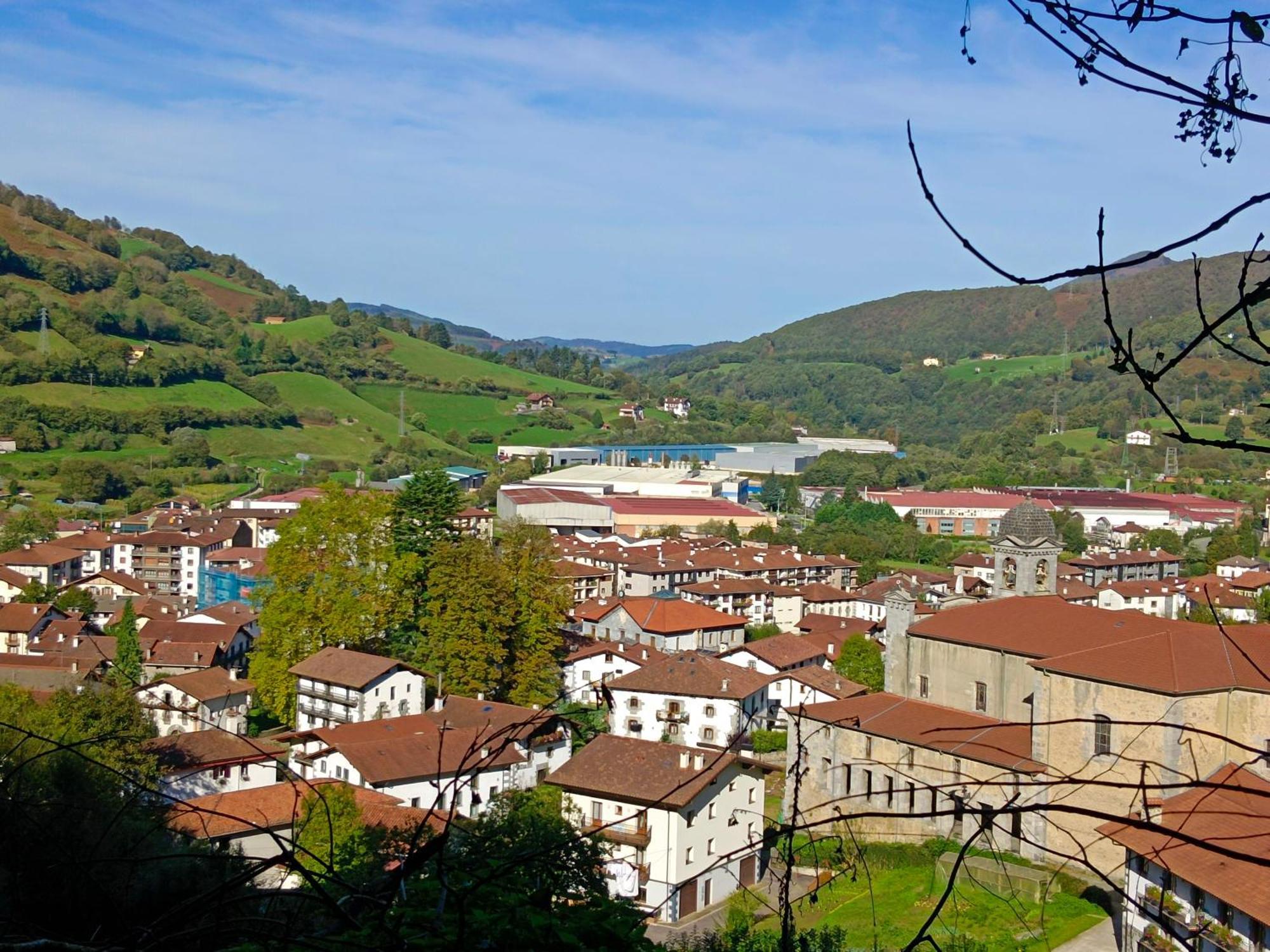 Hostal-Cicloturismo Lopenea Лейса Экстерьер фото