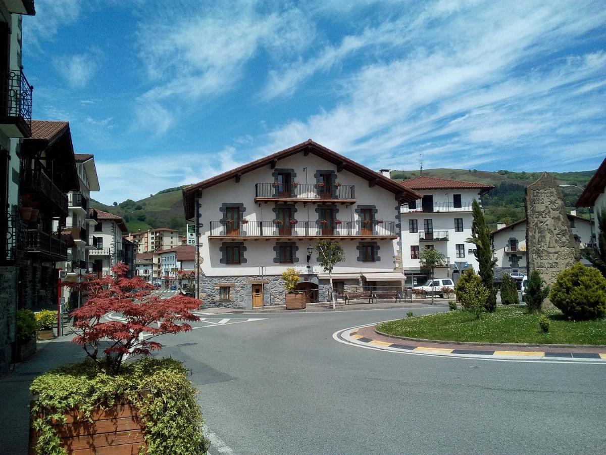 Hostal-Cicloturismo Lopenea Лейса Экстерьер фото